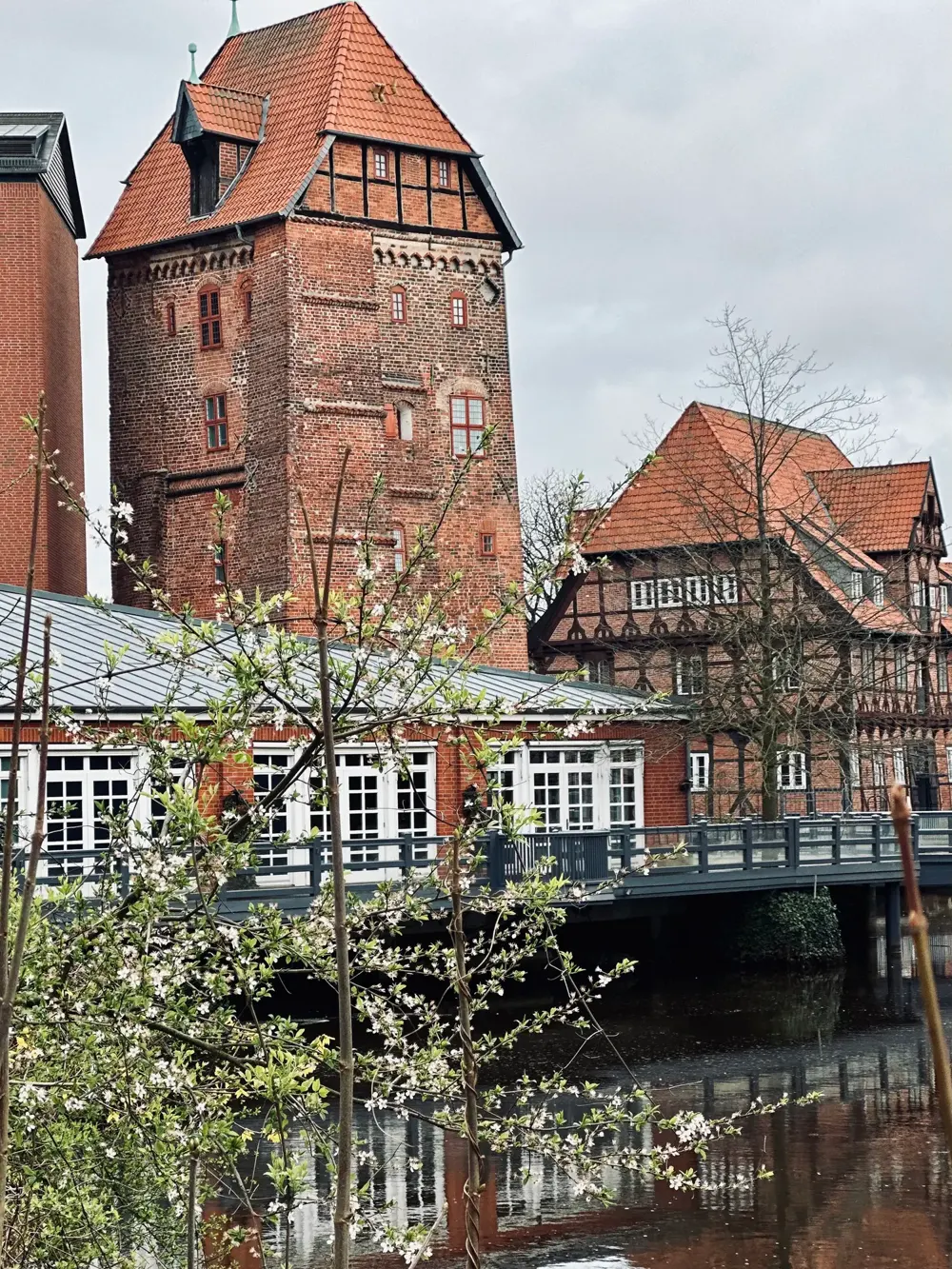 Abtsmühle und Fachwerkhäuser im Wasserviertel Lüneburg